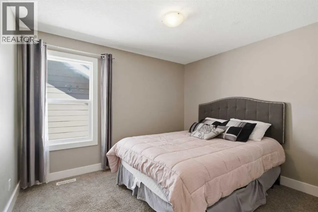 11 MARQUIS Crescent SE