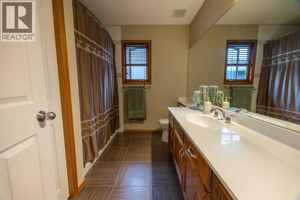 19 Mckenzie Lake Manor SE