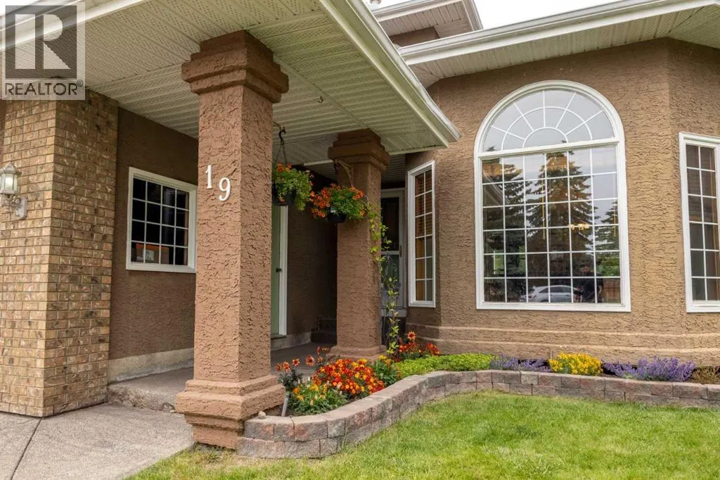 19 Mckenzie Lake Manor SE