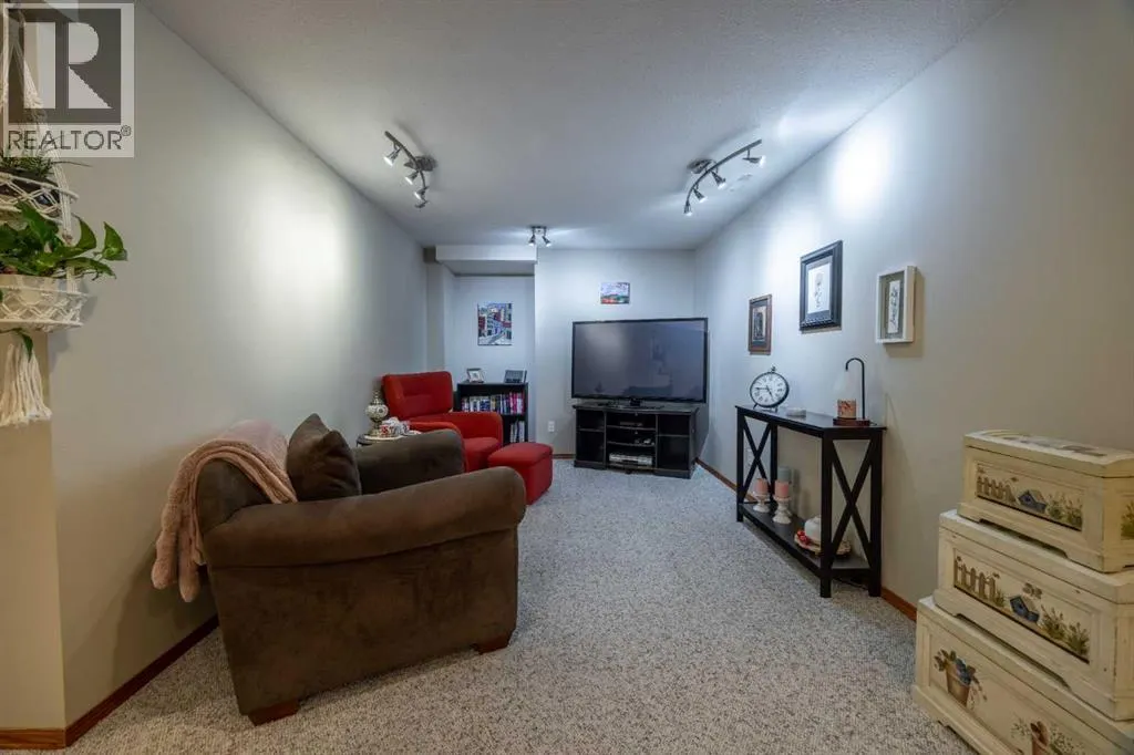 19 Mckenzie Lake Manor SE