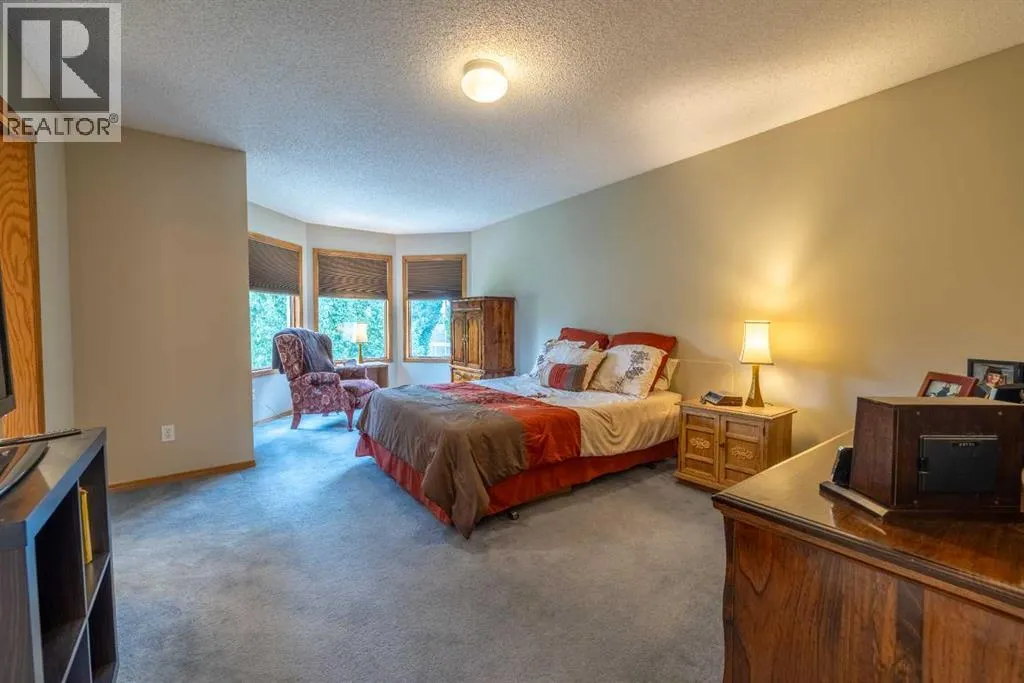 19 Mckenzie Lake Manor SE