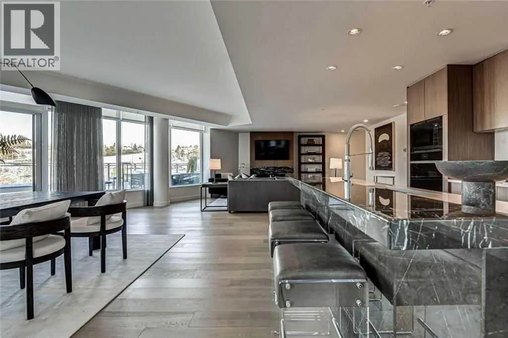 501, 128 Waterfront Court SW