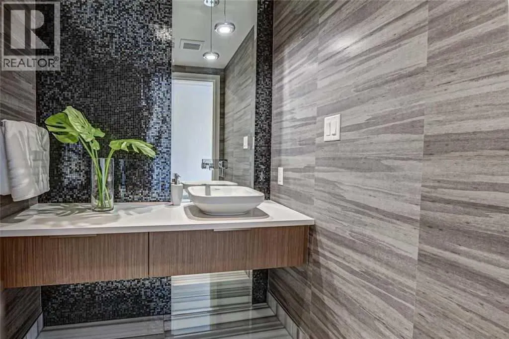 501, 128 Waterfront Court SW