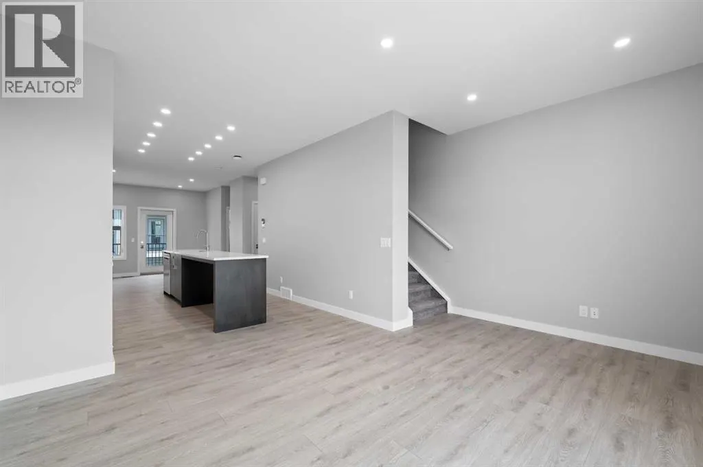 607 Mahogany Road SE
