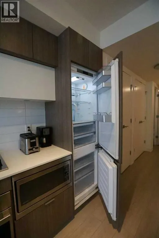 304, 51 Waterfront Mews SW