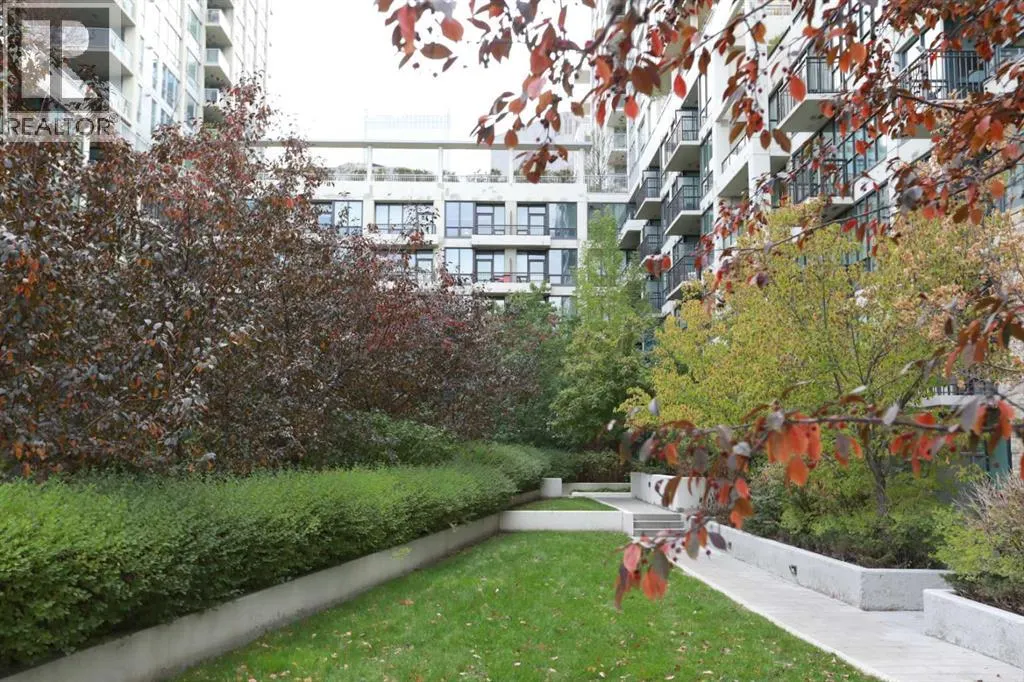 304, 51 Waterfront Mews SW