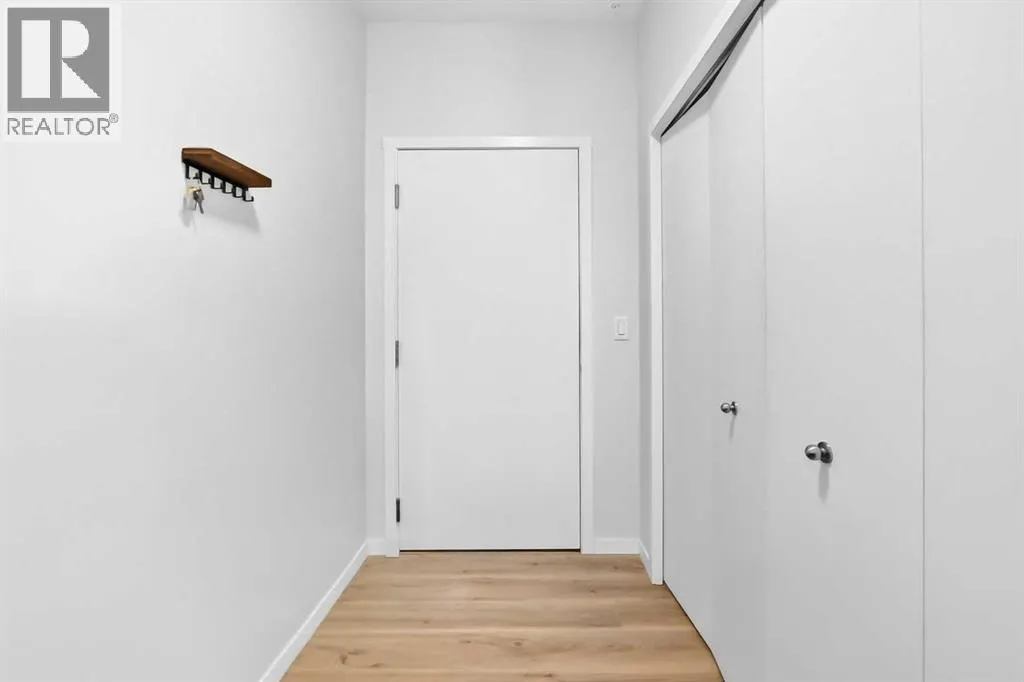 3208, 220 Seton Grove SE