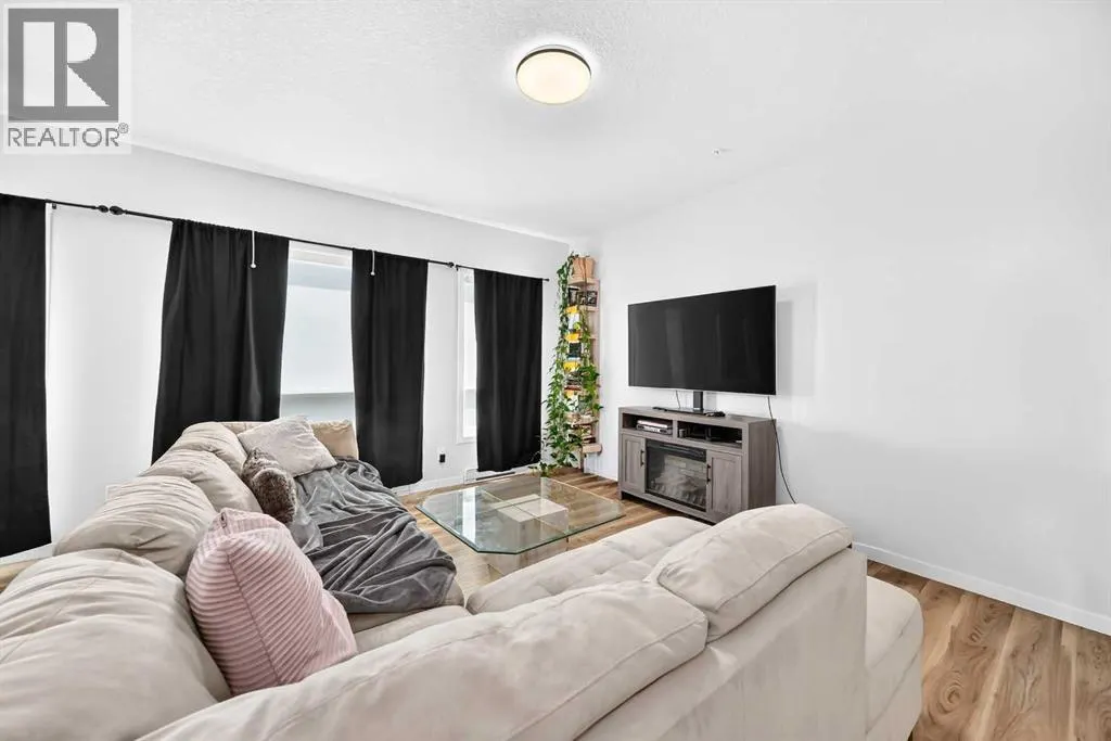 3208, 220 Seton Grove SE
