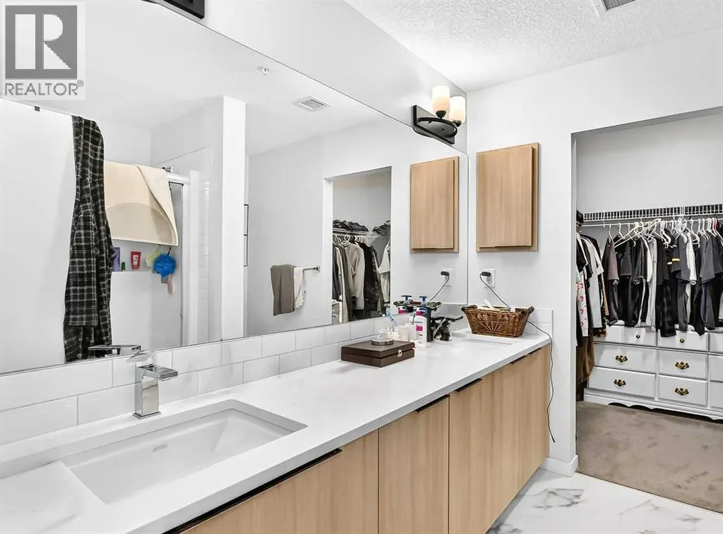 3208, 220 Seton Grove SE