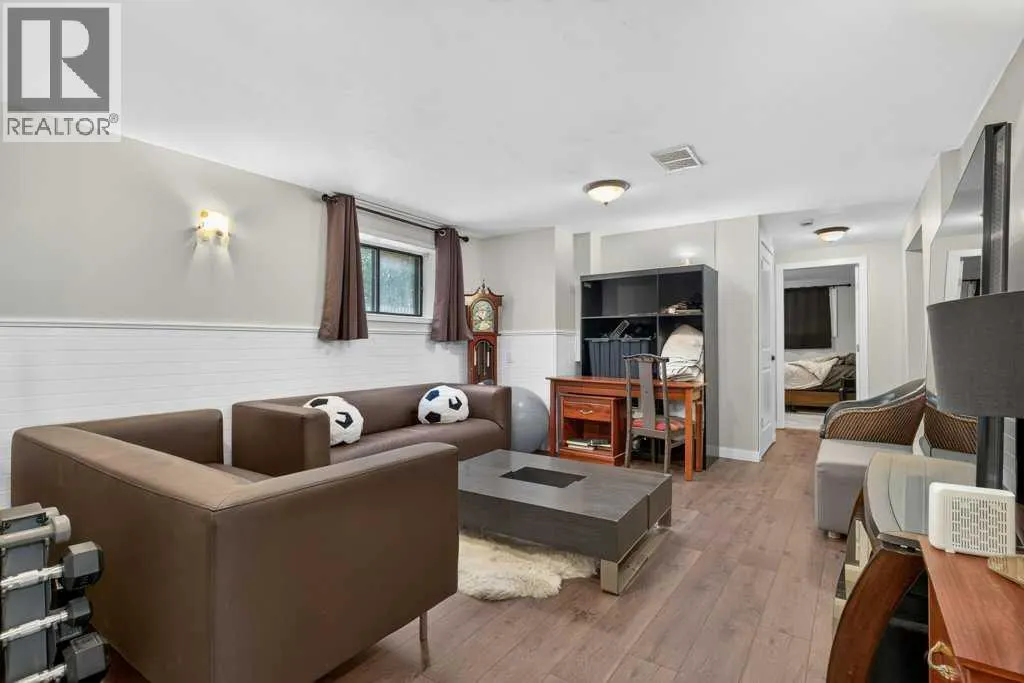 20 McKinley Road SE