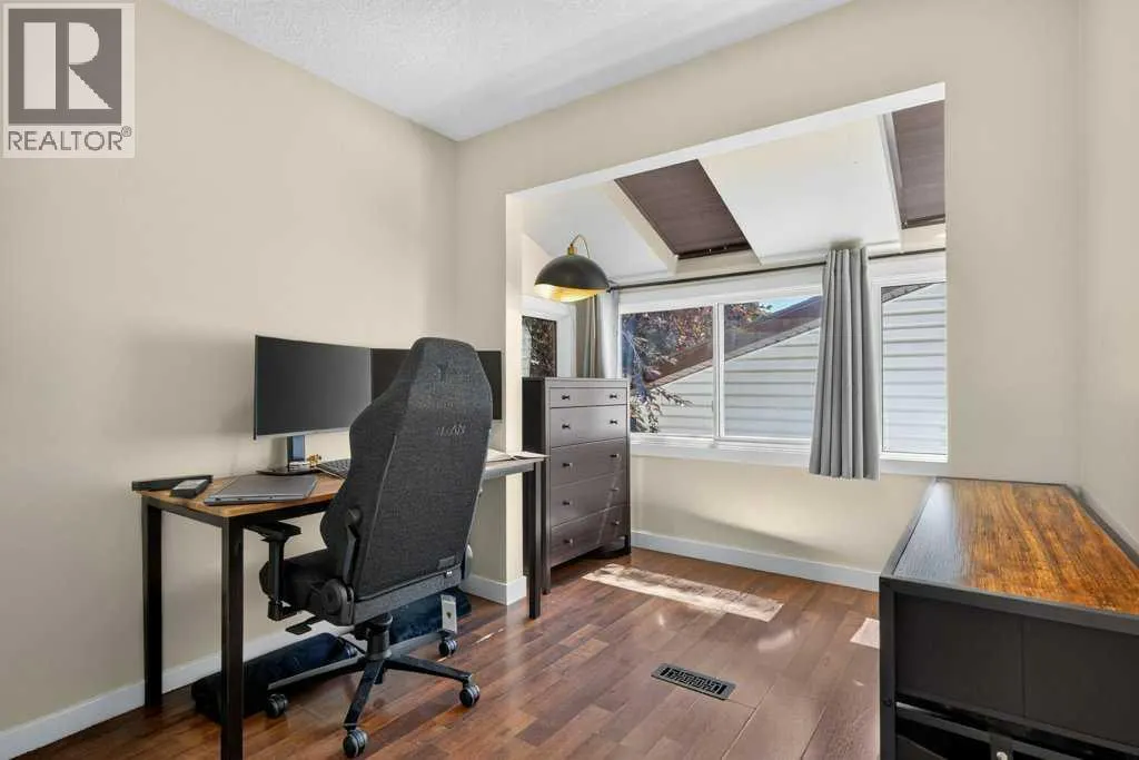20 McKinley Road SE