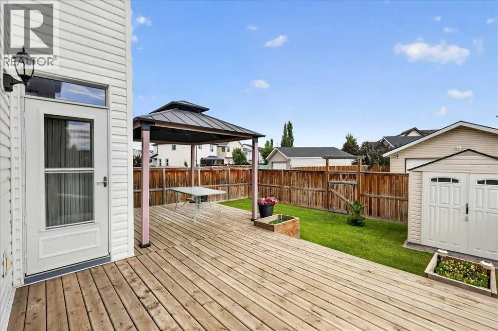 18 Copperstone Drive SE