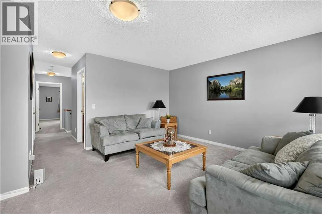 18 Copperstone Drive SE