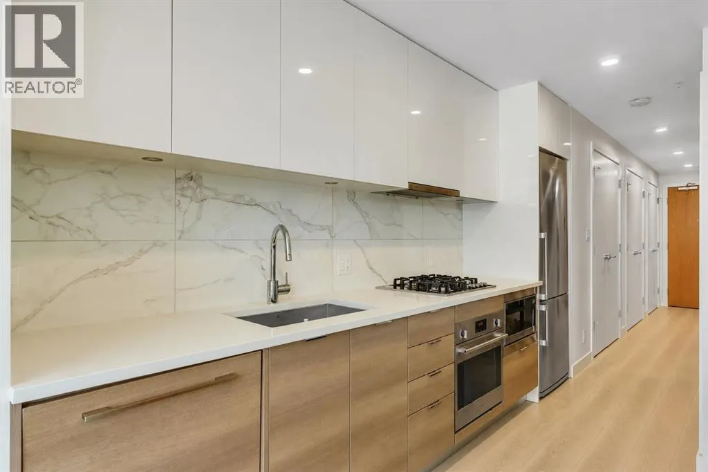 806, 118 Waterfront Court SW