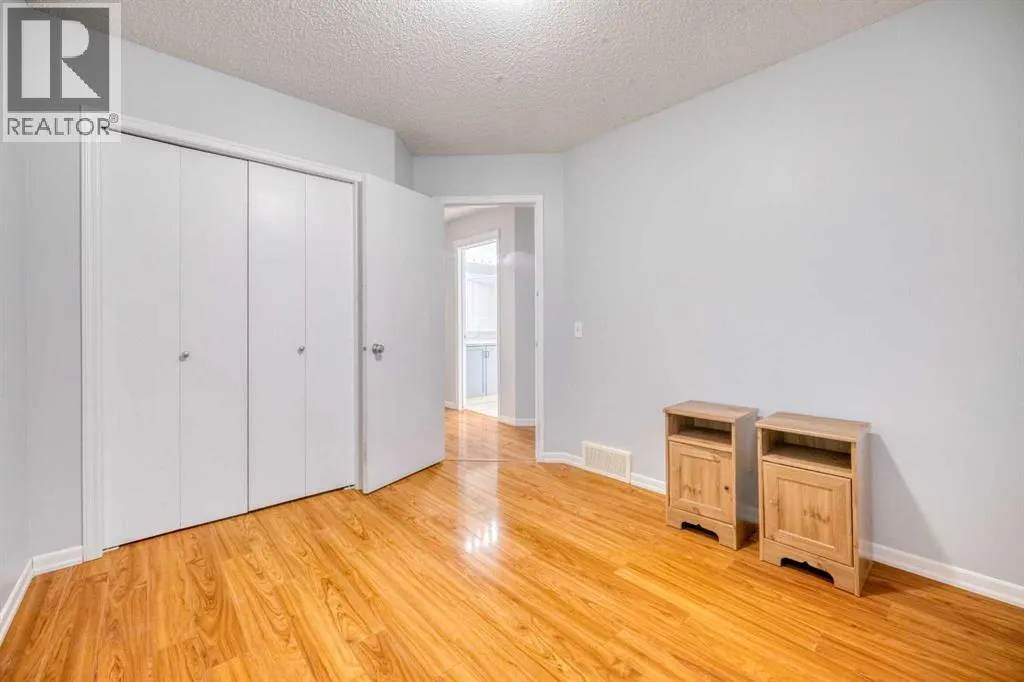 81 Prestwick Avenue SE