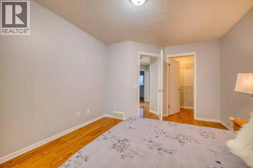 81 Prestwick Avenue SE