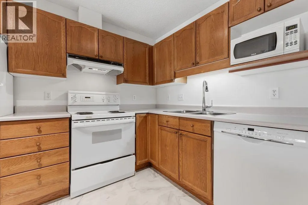 1210, 1210 Sienna Park Green SW