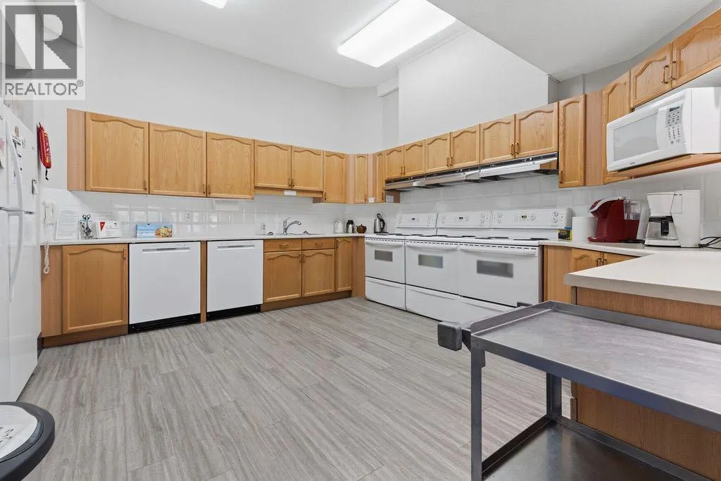 1210, 1210 Sienna Park Green SW