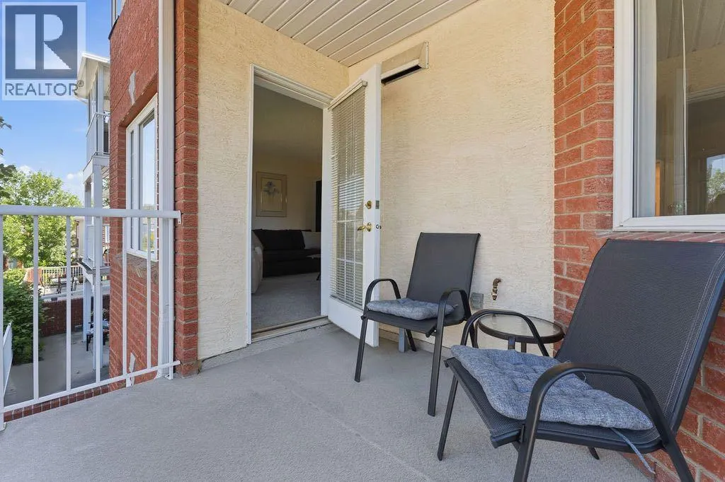 1210, 1210 Sienna Park Green SW