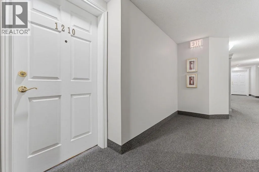 1210, 1210 Sienna Park Green SW