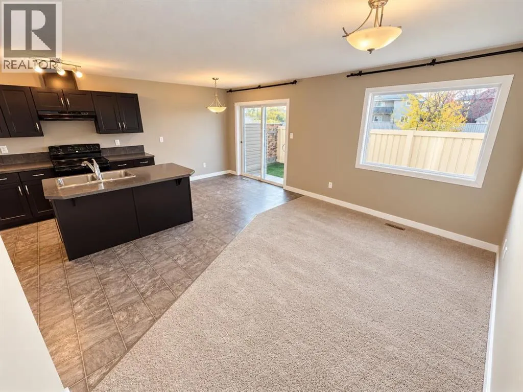 7, 205 Silkstone Road W