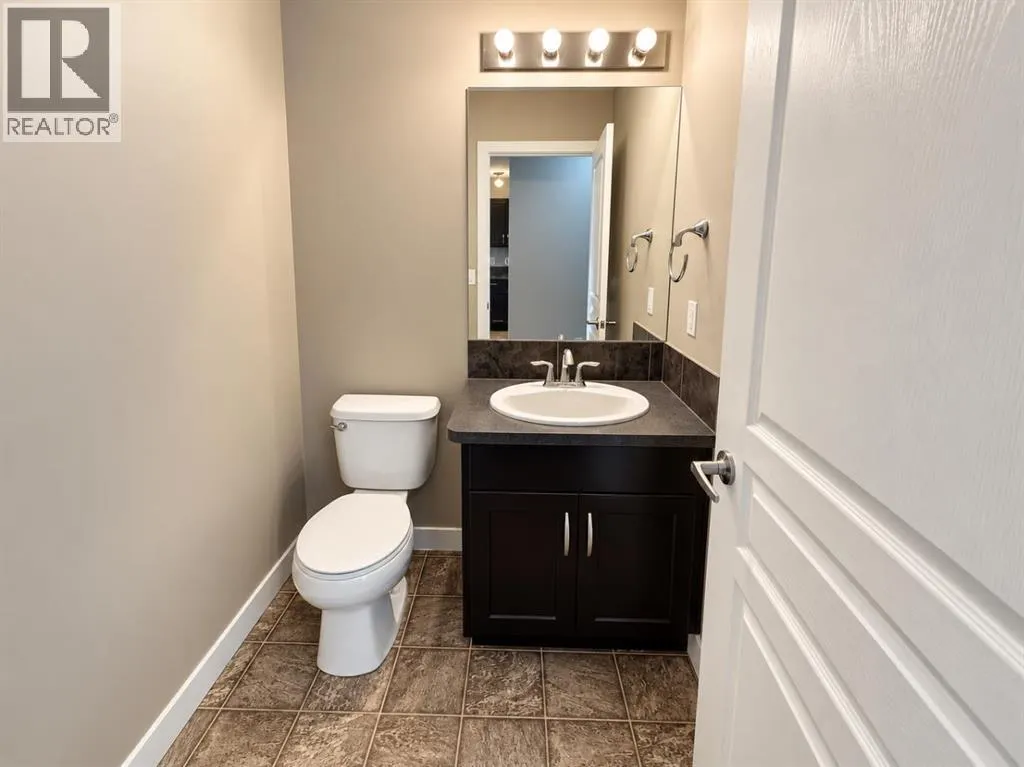 7, 205 Silkstone Road W
