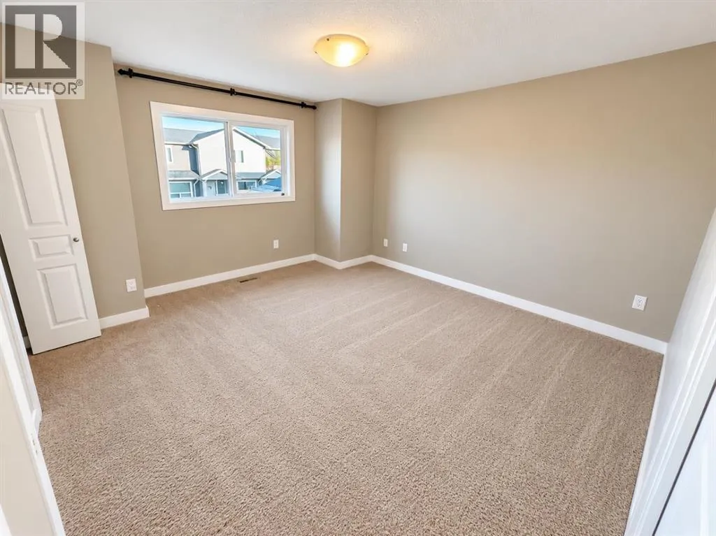 7, 205 Silkstone Road W