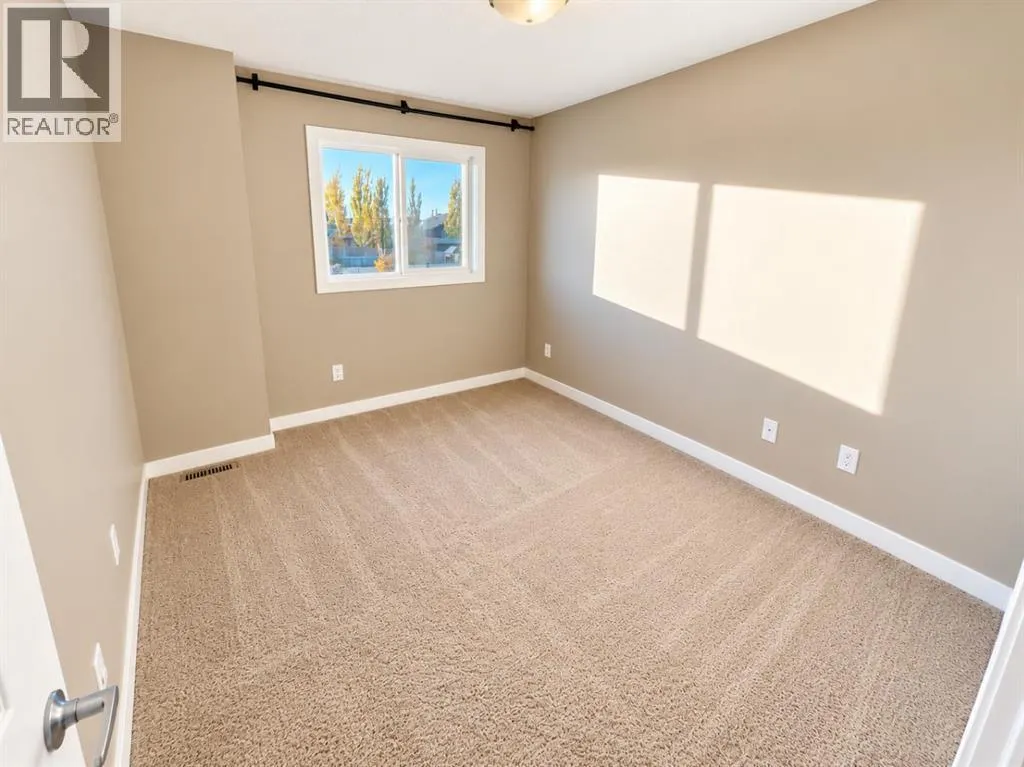 7, 205 Silkstone Road W