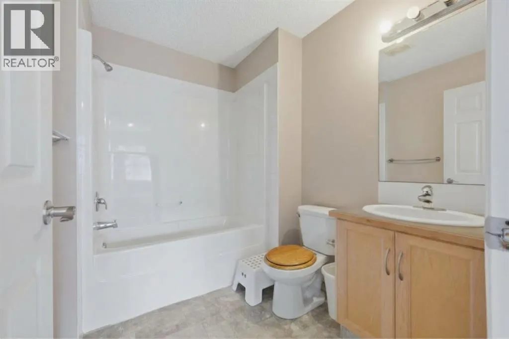 124 Everridge Gardens SW
