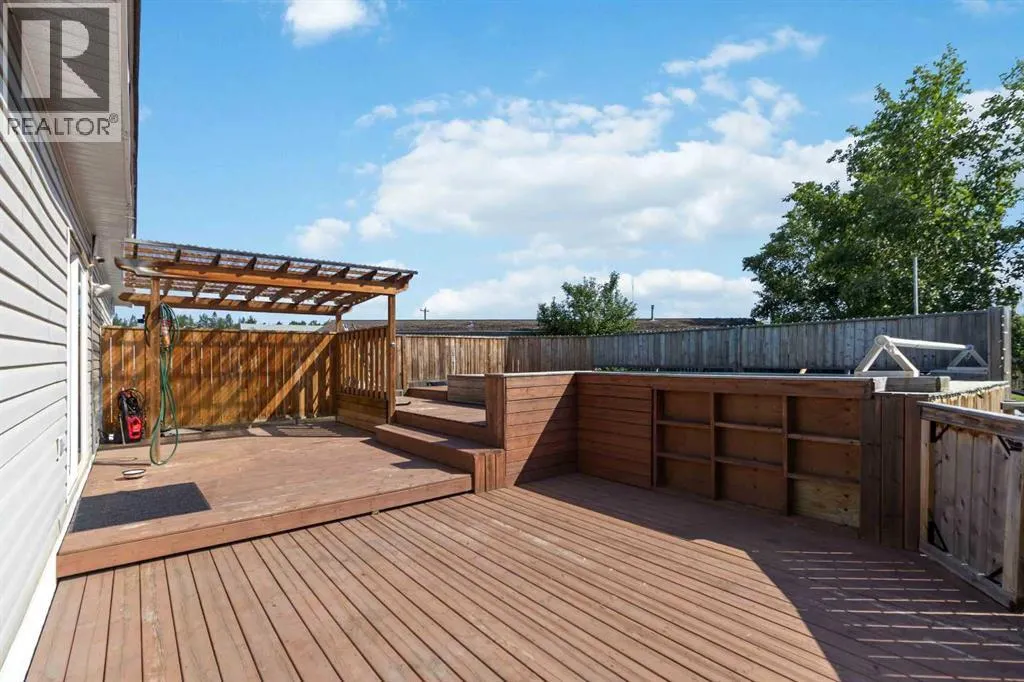 240 Grandview Crescent