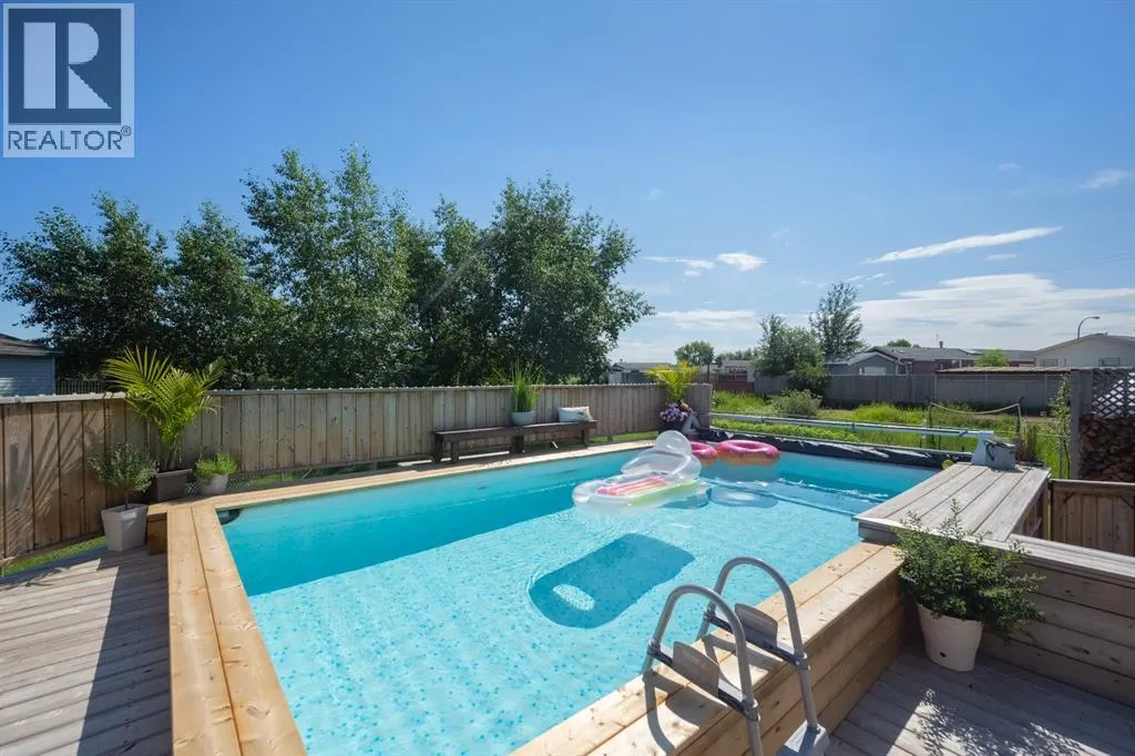 240 Grandview Crescent