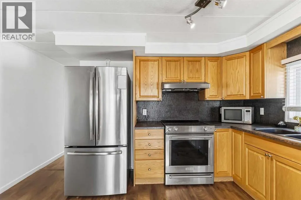 240 Grandview Crescent