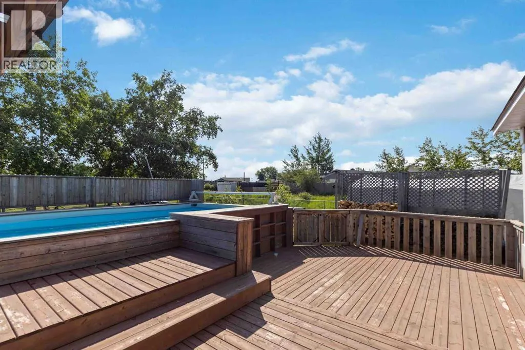 240 Grandview Crescent
