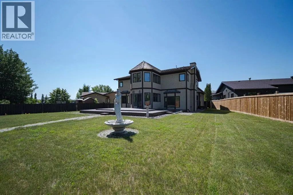 118 Dickins Close