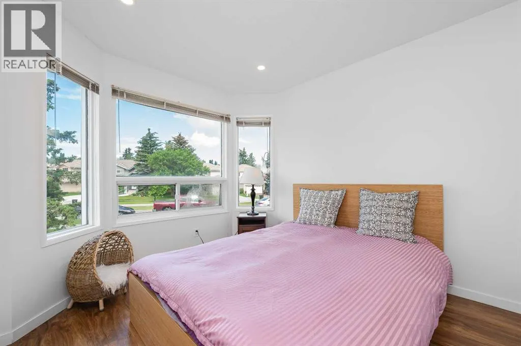 503 Signal Hill Green SW