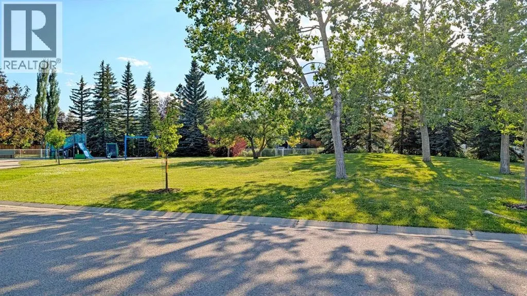 12 Shawbrooke Court SW