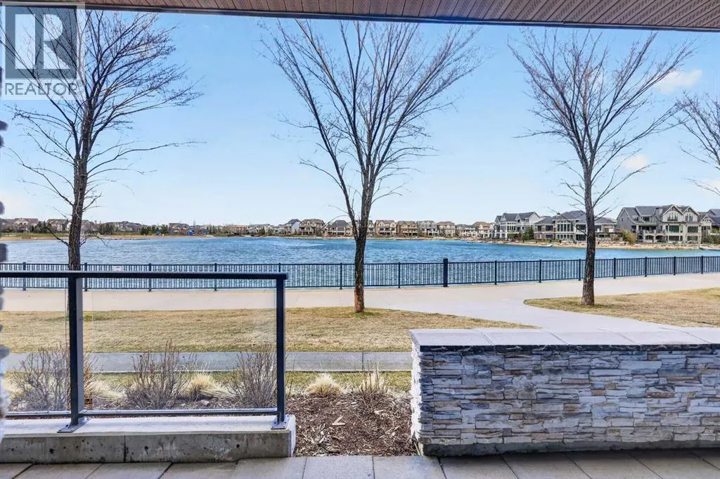 101, 23 Mahogany Circle SE