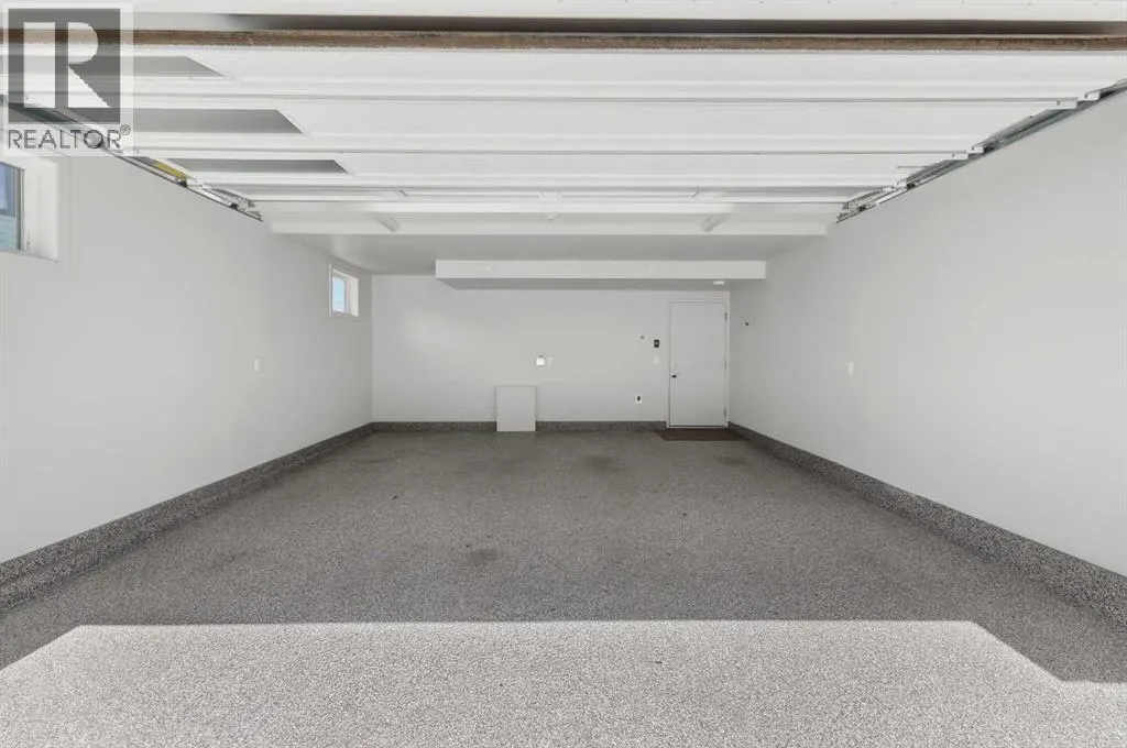 101, 23 Mahogany Circle SE