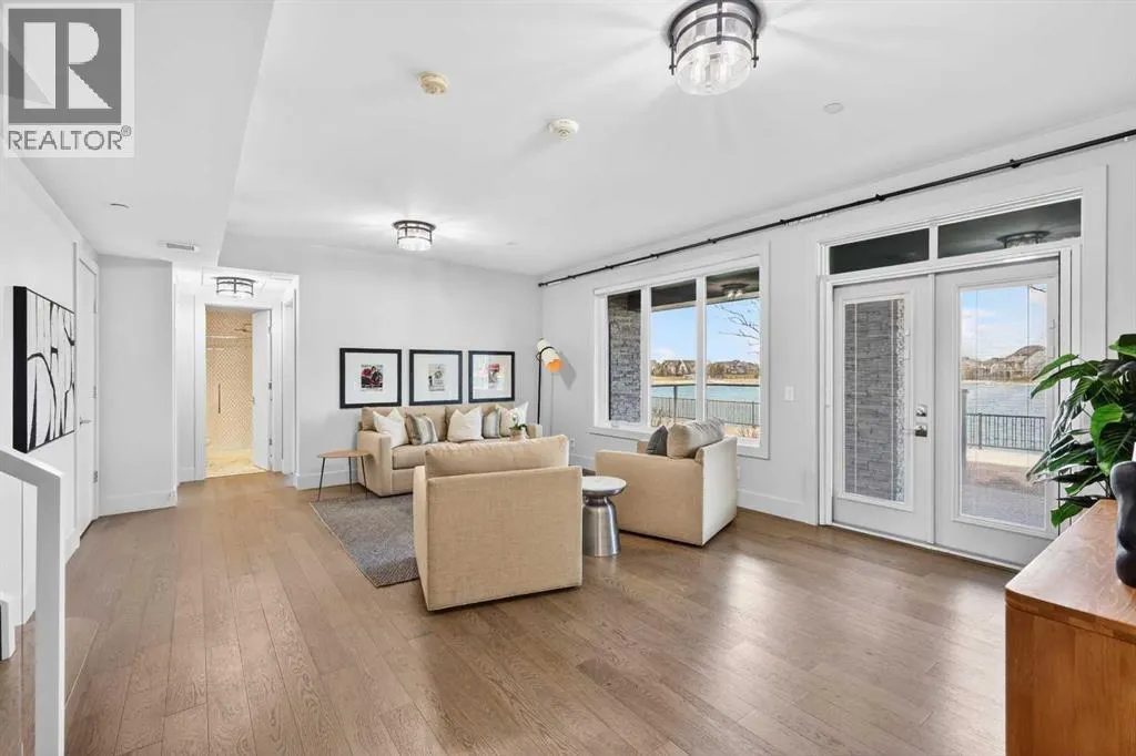 101, 23 Mahogany Circle SE