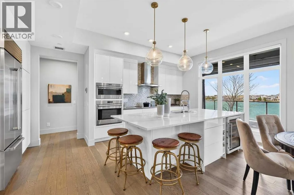 101, 23 Mahogany Circle SE