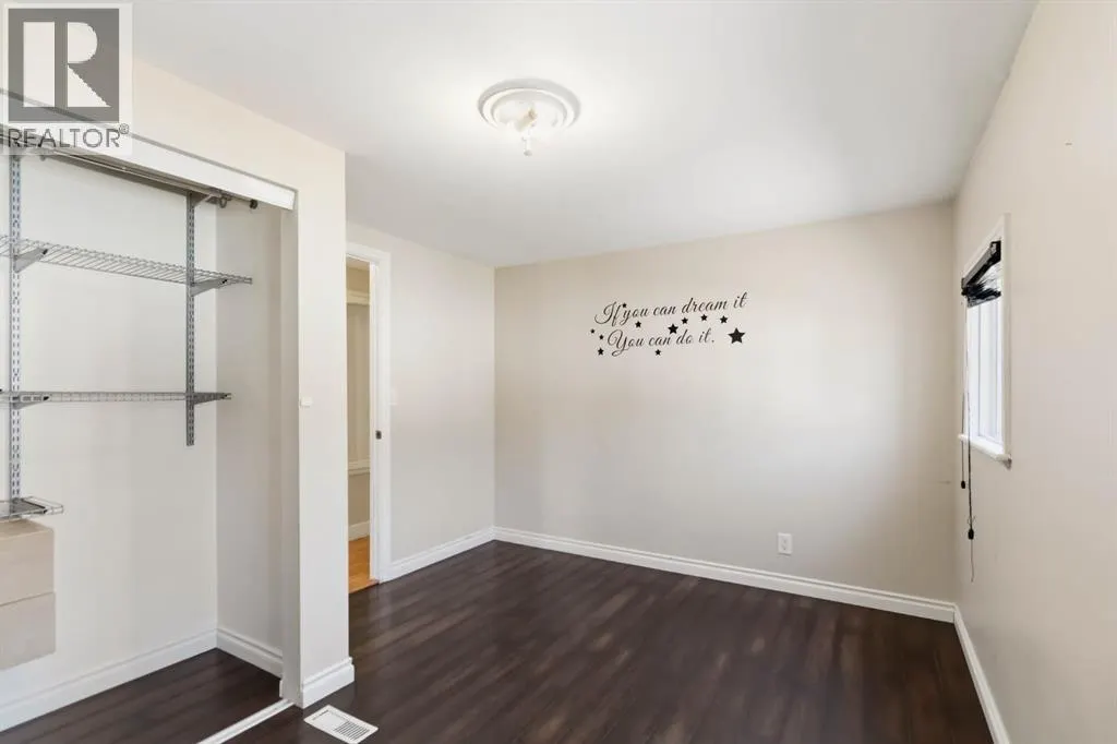 336 Grenfell Crescent