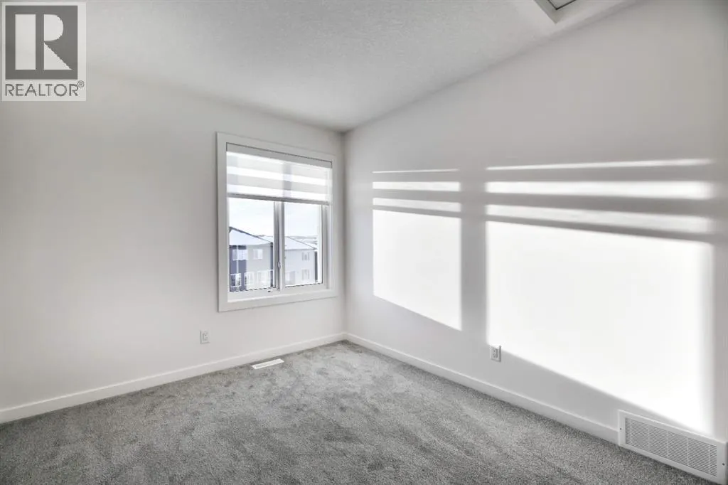 45 Legacy Point Terrace SE