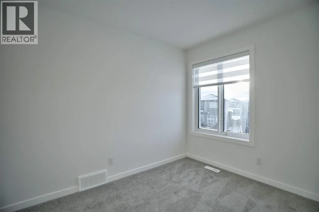 45 Legacy Point Terrace SE
