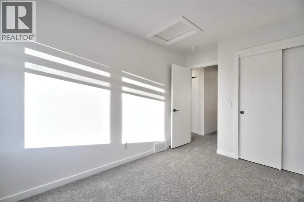 45 Legacy Point Terrace SE