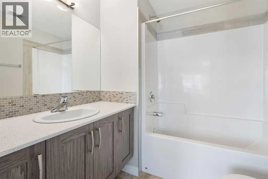 28, 138 Seton Passage SE