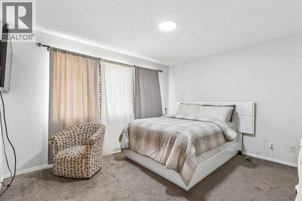 60 Cranfield Park SE