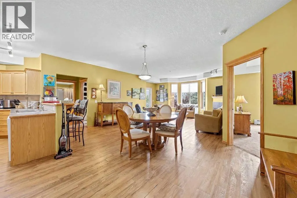 225, 15 Everstone Drive SW