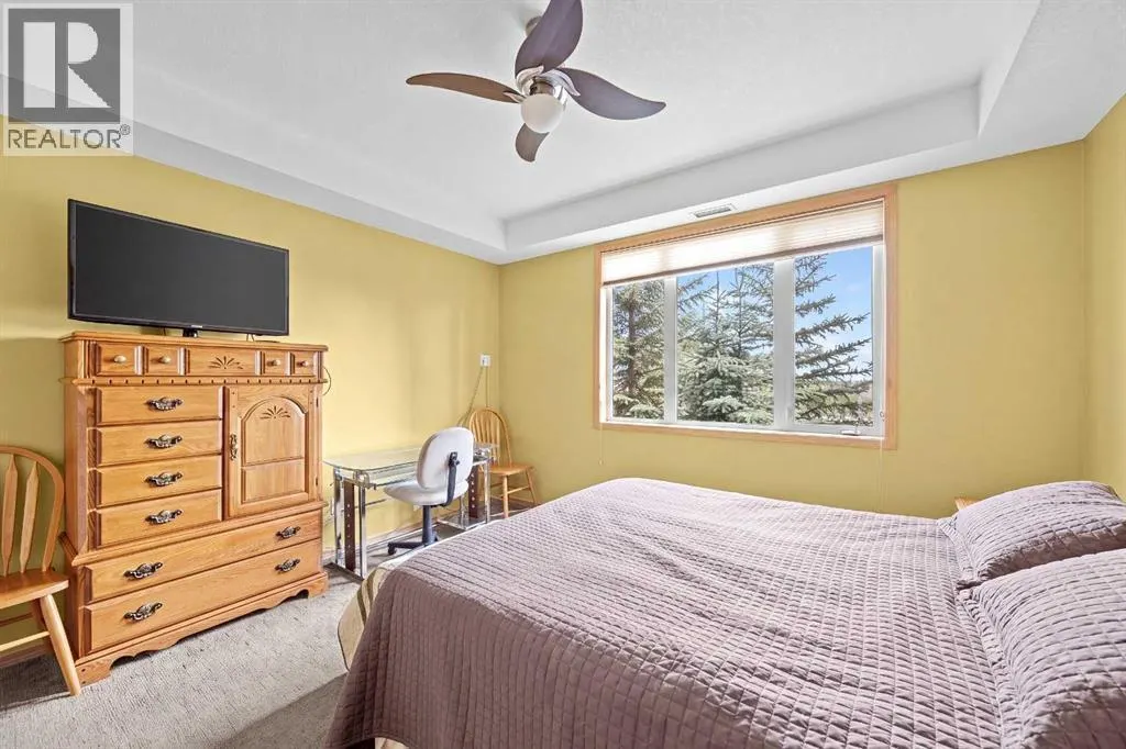 225, 15 Everstone Drive SW