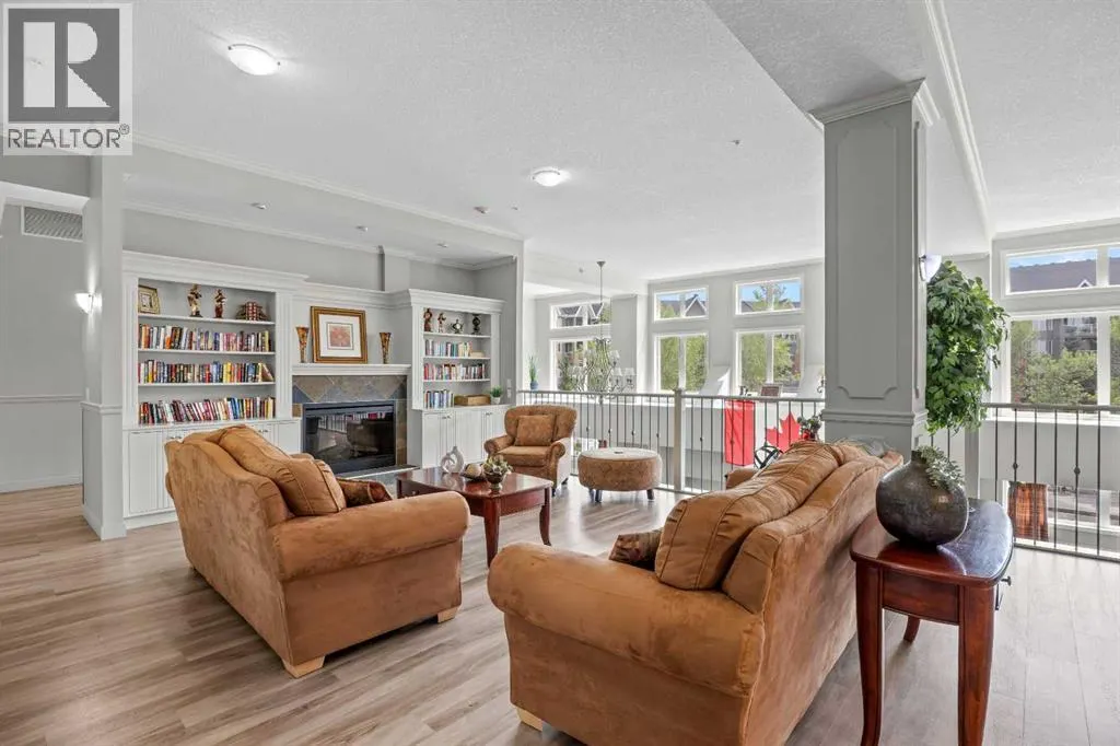 225, 15 Everstone Drive SW