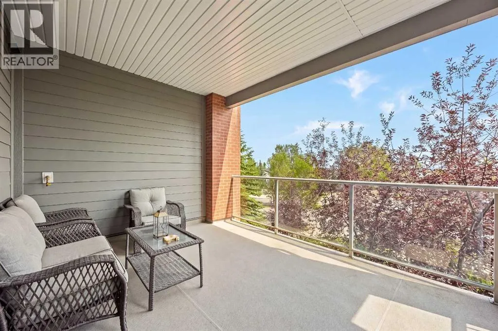 225, 15 Everstone Drive SW